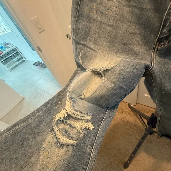 Judy Blue Women's Boyfriend Fit Distressed Denim - Picture 8 of 8